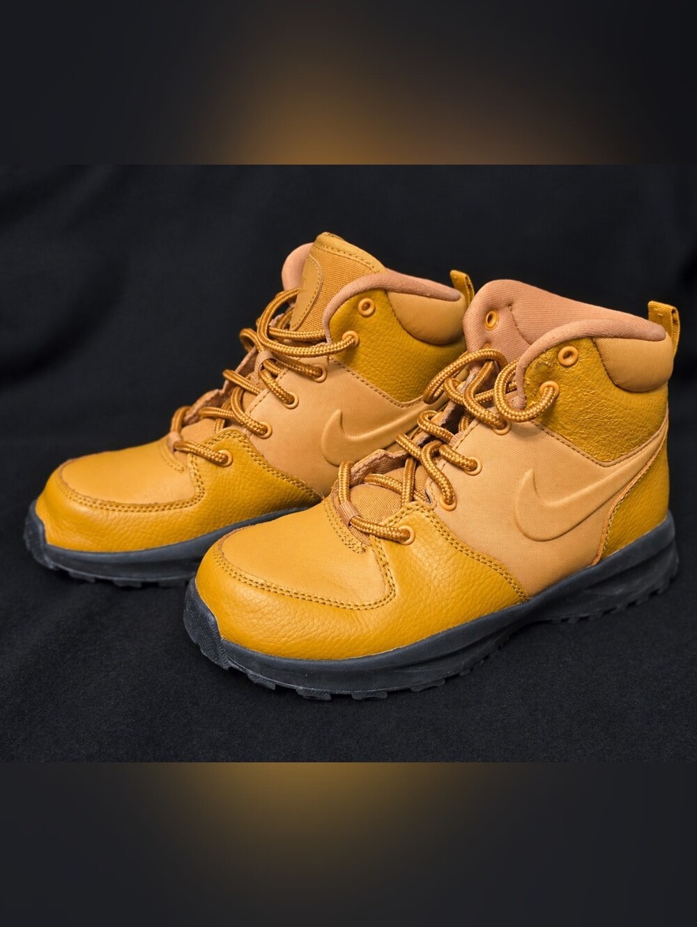Kids' Nike Manoa 17 SIZE 3Y Boots